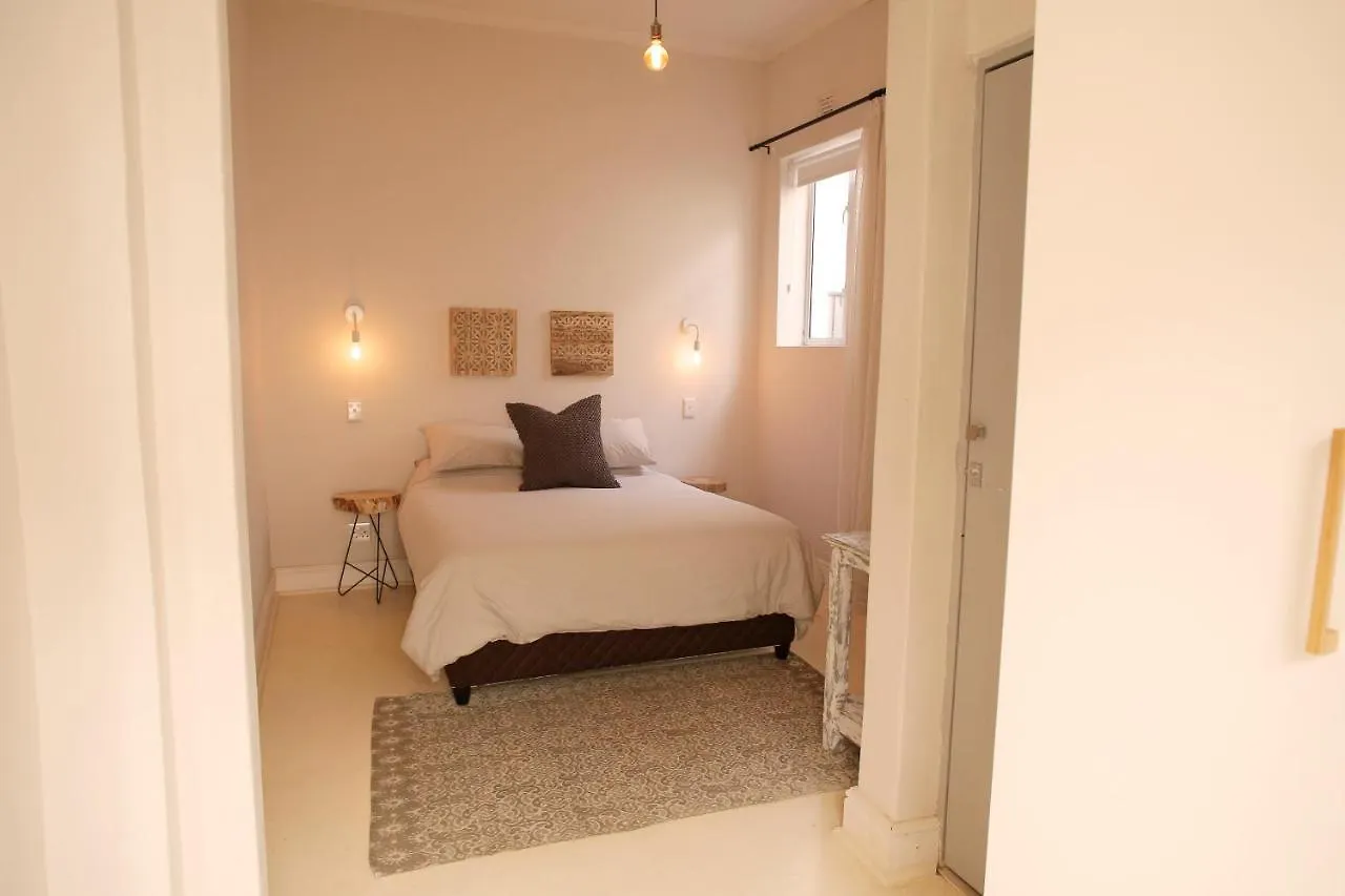 MOY Guesthouse Le Cap 2*,