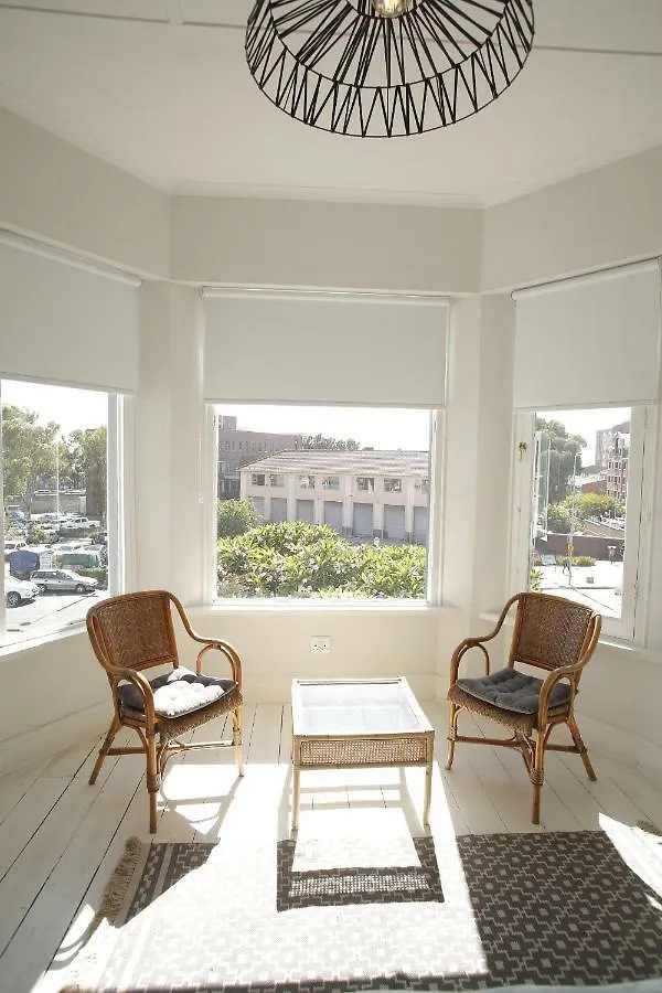 Moy Guesthouse & Backpackers Cape Town